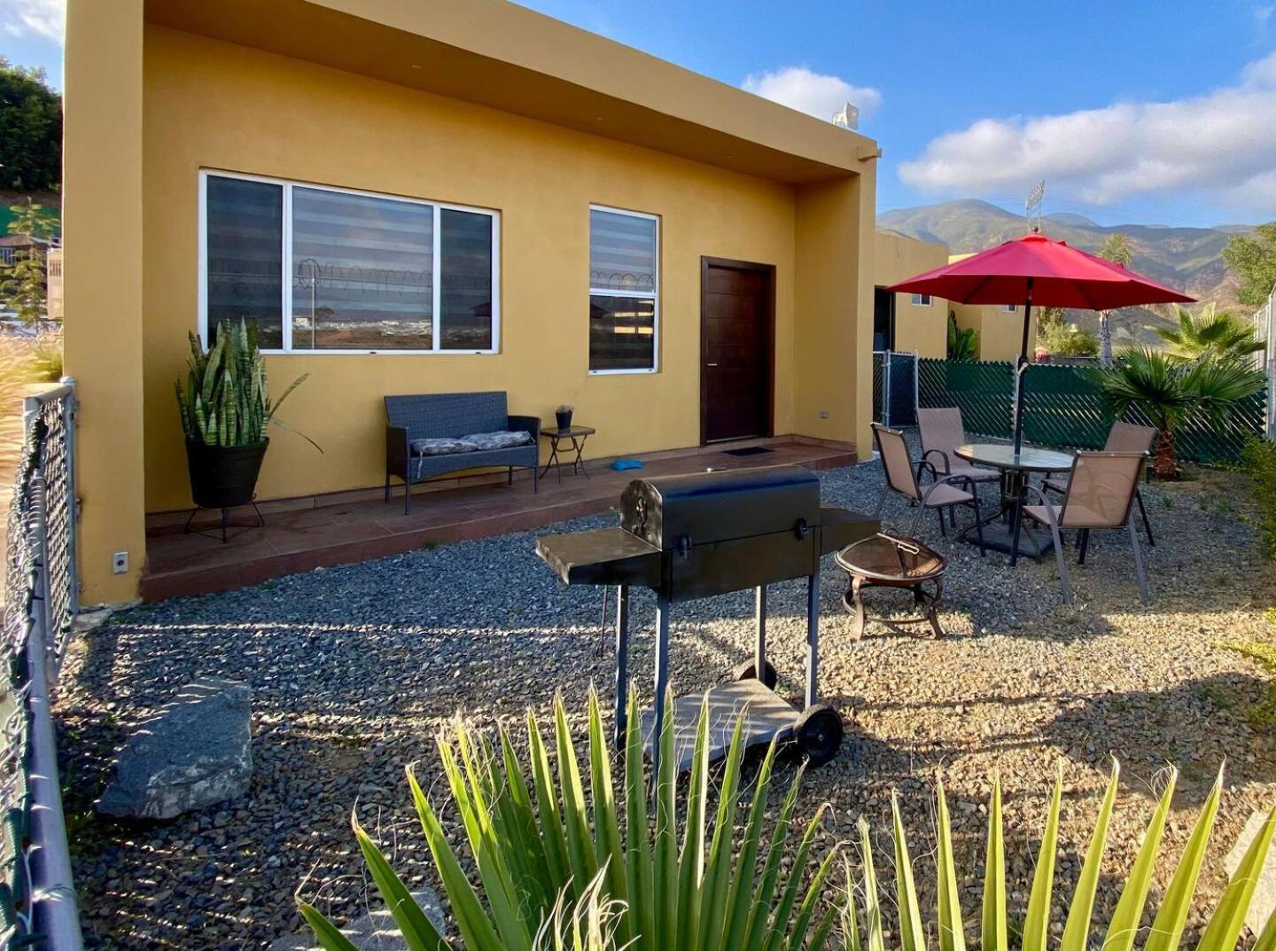 Cozy, Quiet & Pet Friendly Gated Patio Studio Ensenada Exterior foto
